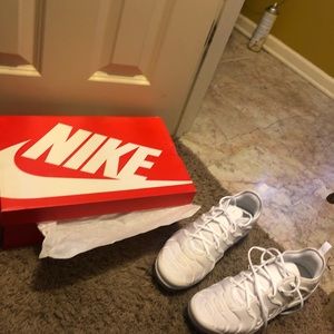 White Nike air vapormax